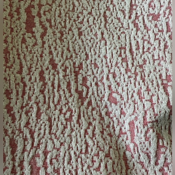 Pink and White fun skirt - Picture 3 of 3